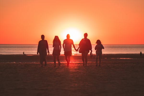 Titelbild zum Artikel Familienheimfahrt, Zweitwohnsitz 
